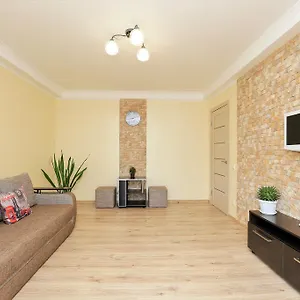  Апартаменты On Obolonskiy Prospect 16v